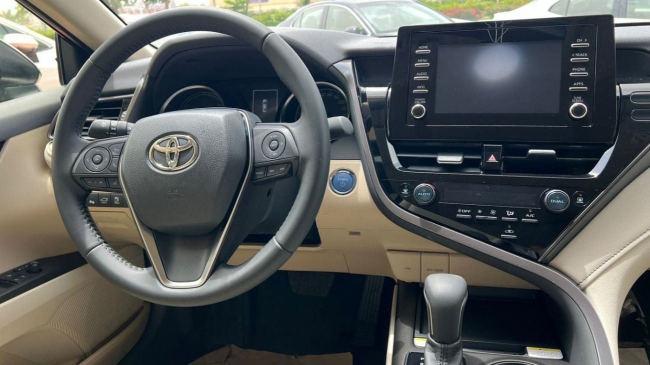 Toyota Camry GLE Hybrid 2.5L