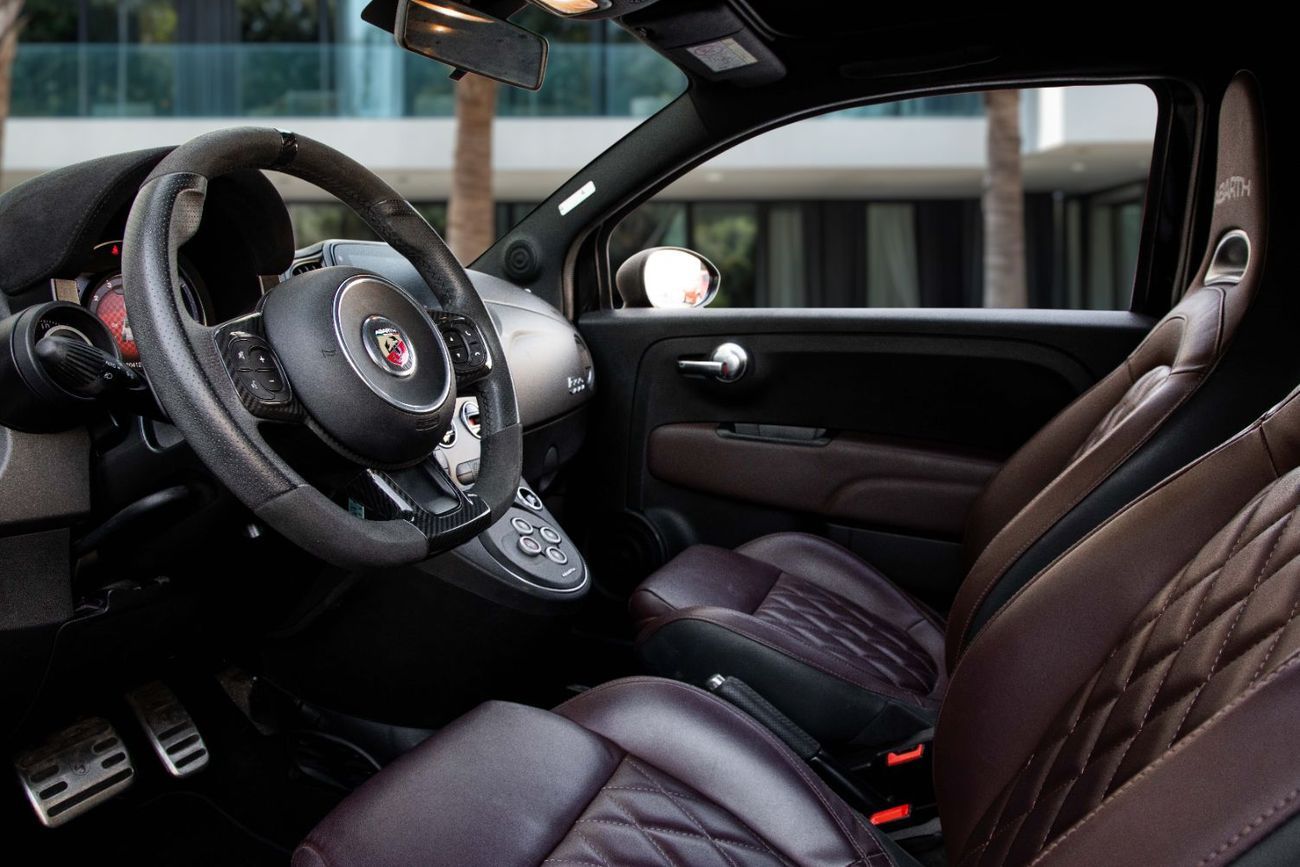 أبارث 695 1,567 P.M | 0% Downpayment | Abarth 695 Turismo Cabrio!