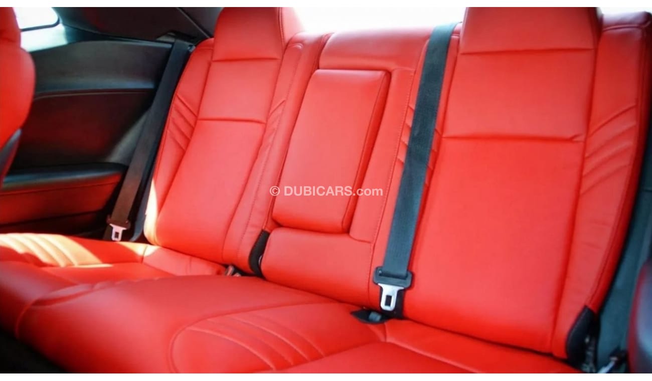 Dodge Challenger Challenger SXT V6 3.6L 2018/ Original AirBags/ SRT Kit/Leather Interior/Excellent Condition