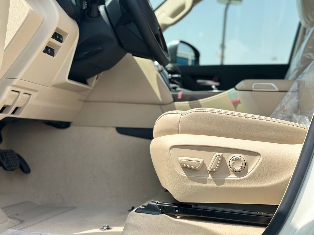 تويوتا لاند كروزر VXR 4.0 لتر PTR أوتوماتيك // 2026 // كاملة المواصفات مع رادار، كاميرا 360 درجة، ذاكرة، مقاعد مدفأة و