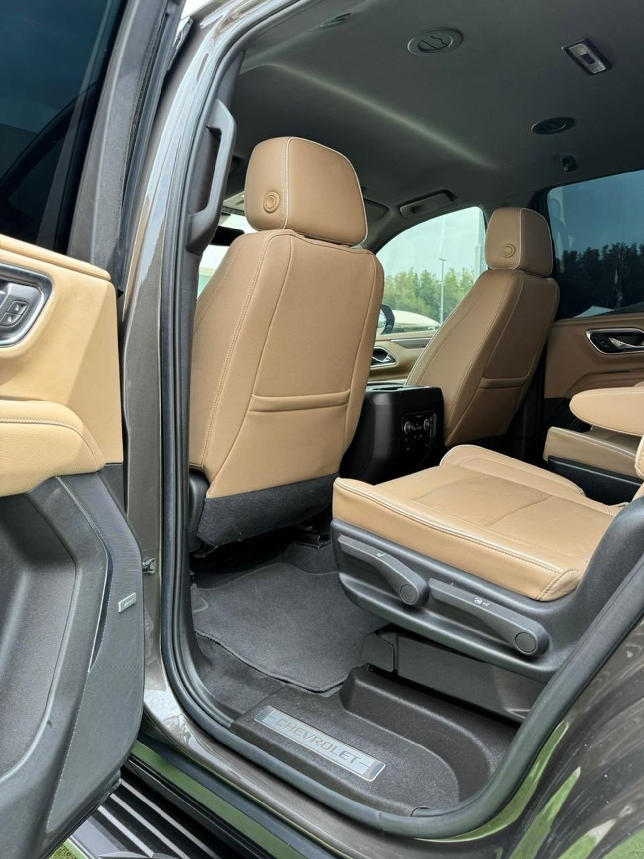 Chevrolet Tahoe Premier EVROLET TAHOE  LT PREMIUM 2021 Canada import ( clean title )