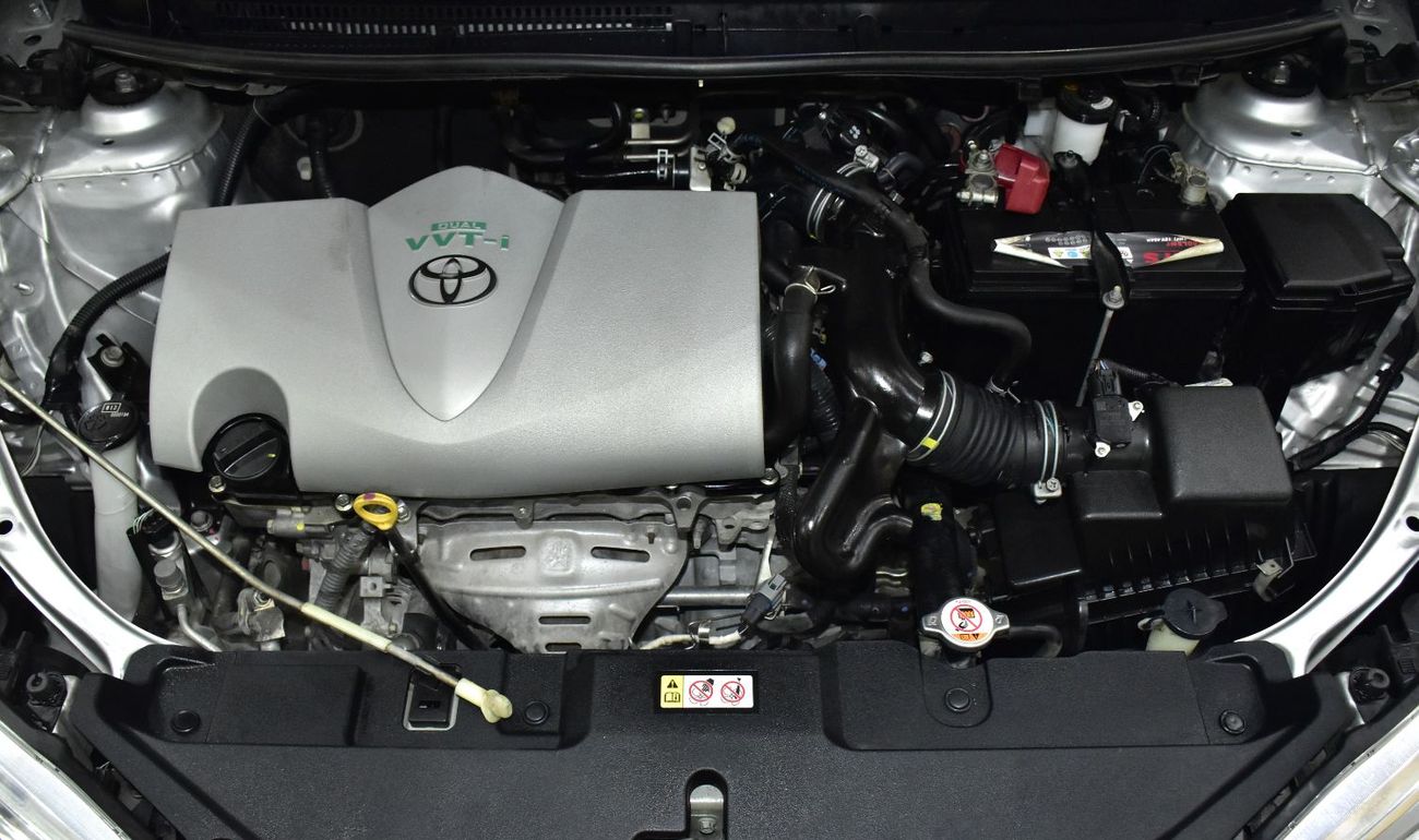 تويوتا يارس EXCELLENT DEAL for our Toyota Yaris 1.5L ( 2022 Model ) in Silver Color GCC Specs