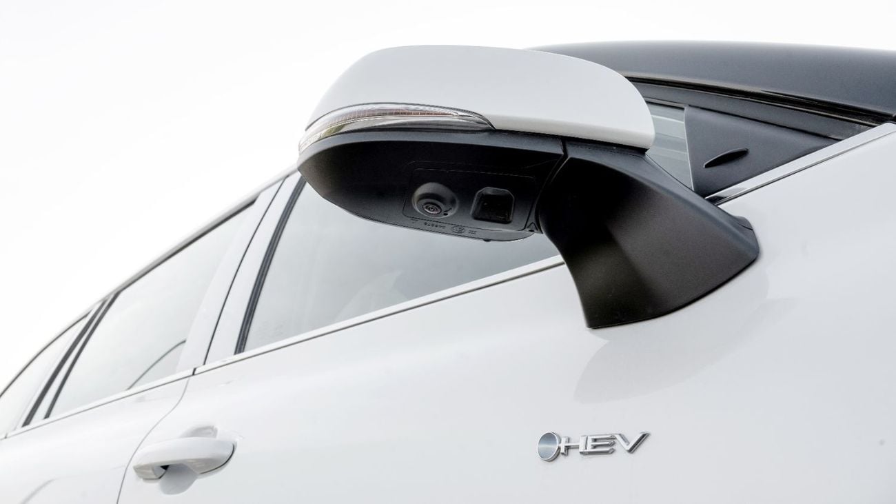 Toyota Highlander 2026 Toyota Highlander Limited 2.5L AT Hybrid (White-Grey)