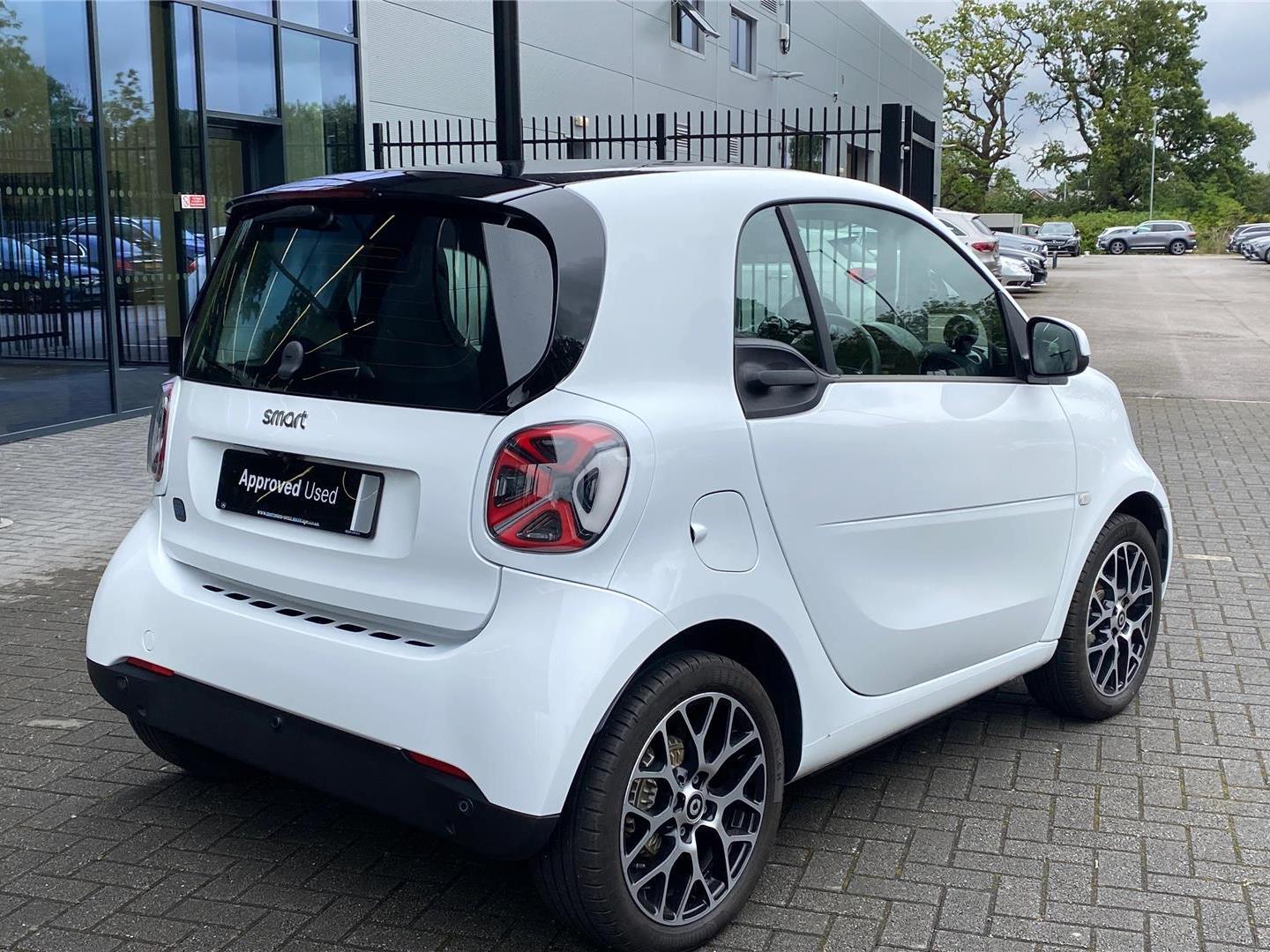 Smart ForTwo exterior - Rear Left Angled