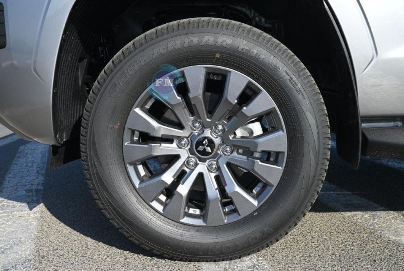 Mitsubishi L200 GLS 2.4L Petrol 4WD Manual