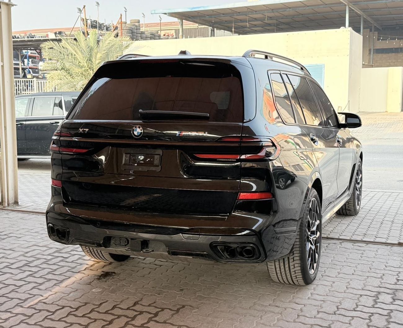BMW X7 M60i XDRIVE xDriveM60i (6 Seats) XDriveM60i 4.4 L