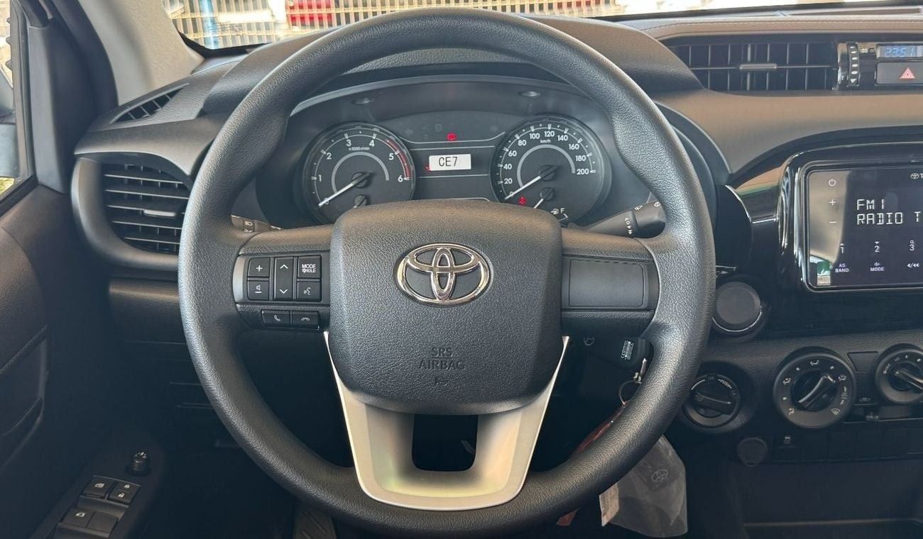 تويوتا هيلوكس TOYOTA HILUX DOUBLE CABIN MT DLX 2.4 MT 4x4 6 SEATER