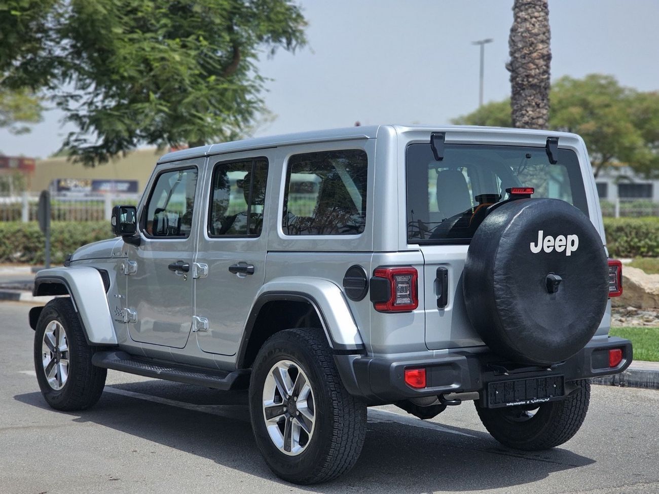 Jeep Wrangler Sahara 3.6L A/T (5 Seater)