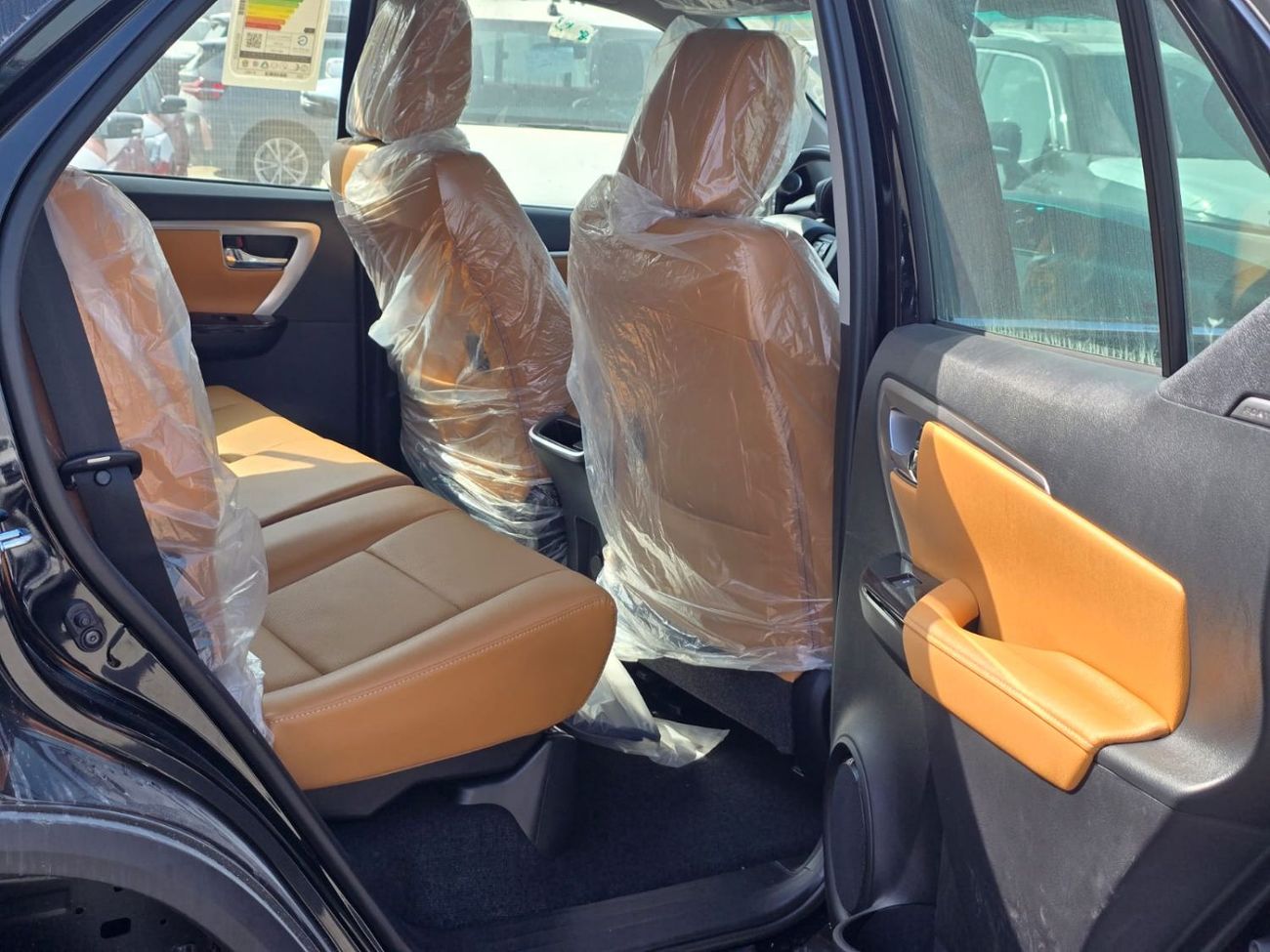 تويوتا فورتونر 4.0L PETROL A/T SR5 V6  7 SEATER