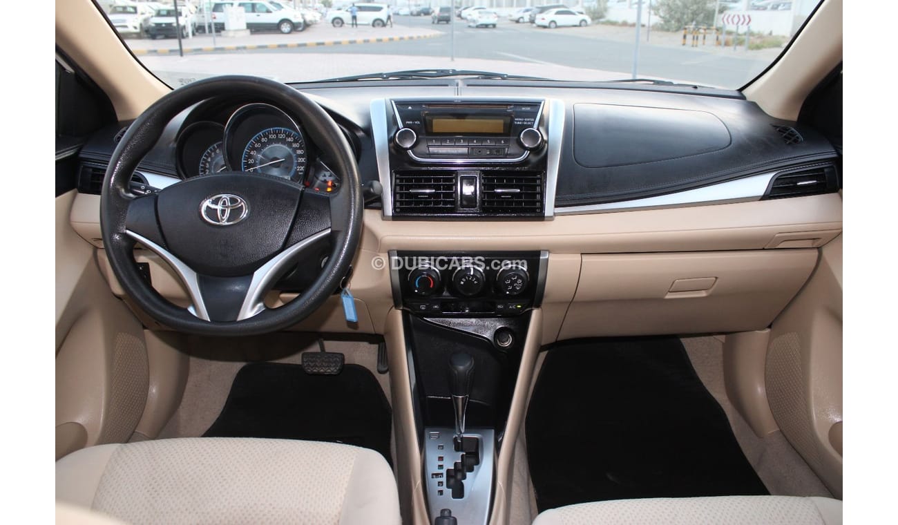Toyota Yaris Toyota Yaris 2014 GCC, in excellent condition, without accidents, very clean from inside and outside