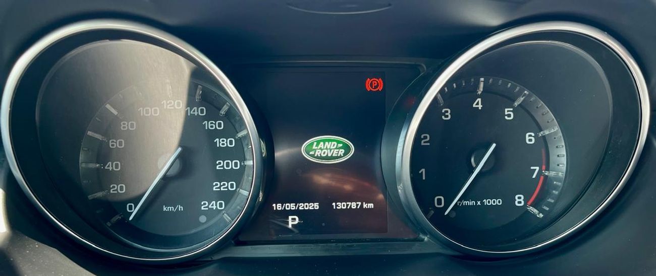 لاند روفر رانج روفر إيفوك Dynamic 2.0L (5 Door) Dynamic  2.0L  (5 Door) 2015 GCC