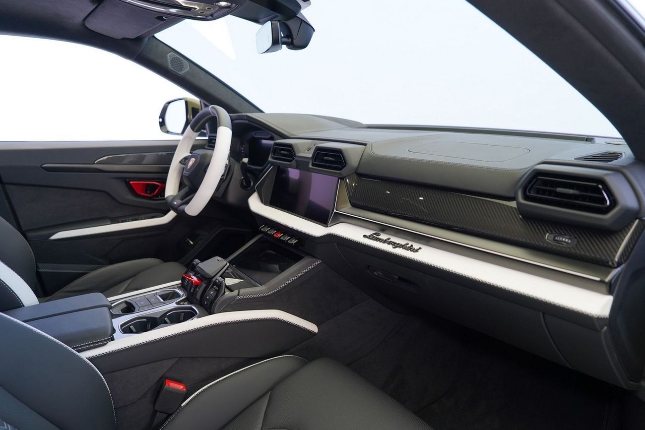 Lamborghini Urus STD 4.0T V8 SE