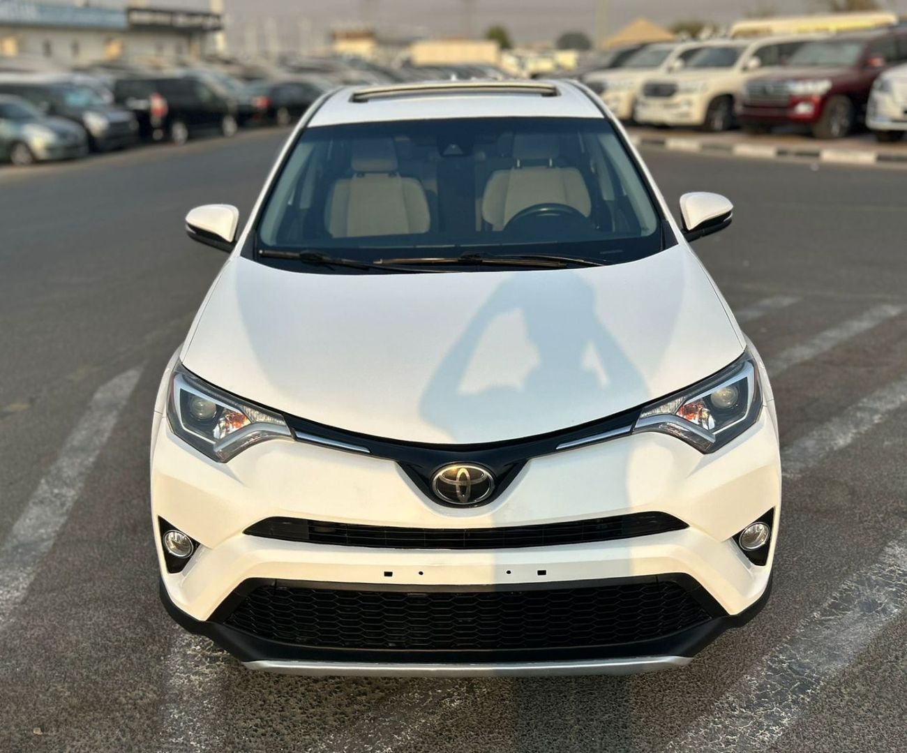 تويوتا راف ٤ 2018 Toyota Rav4 Full Option 2.5L V4 - BSM Radar - AWD 4x4 - Alloy Rim
