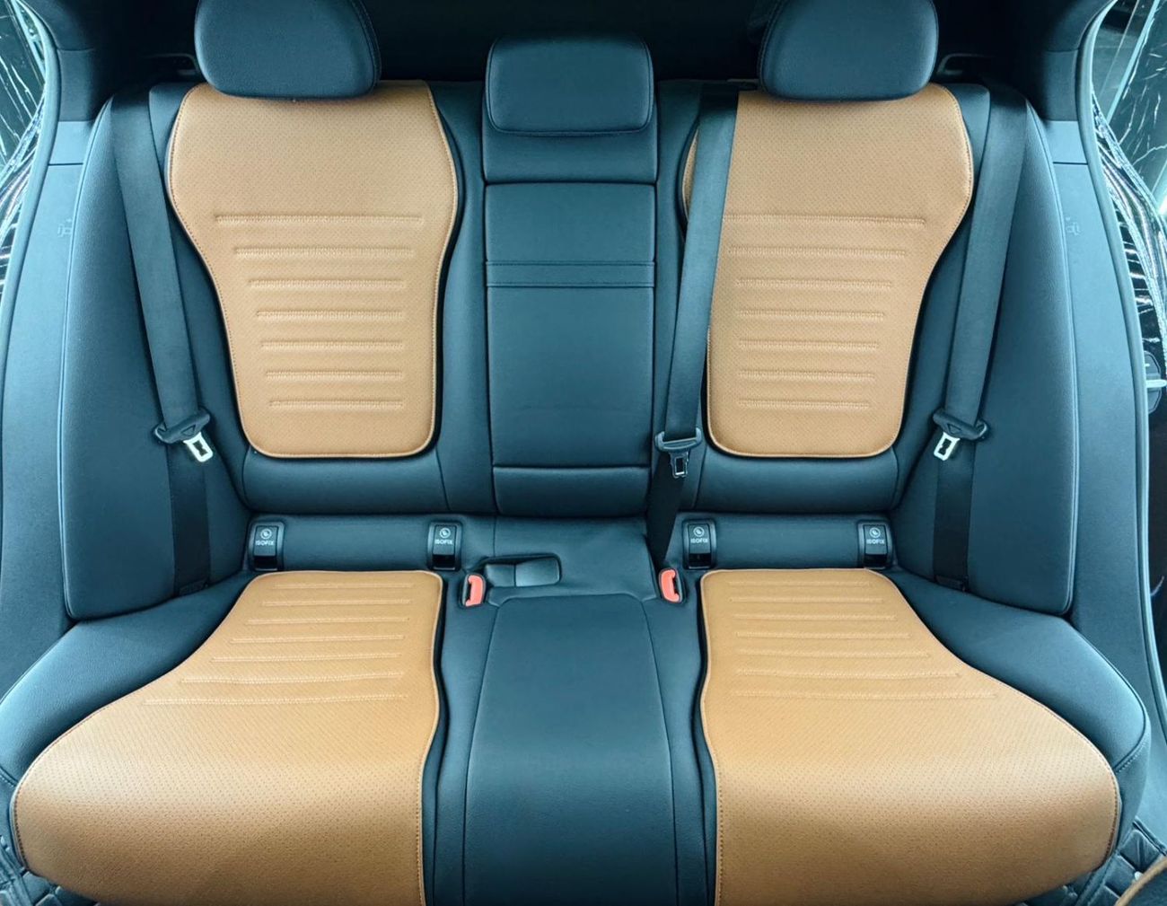 Mercedes-Benz C 200 2025 Mercedes Benz C200 AMG, Dec 2029 Mercedes Warranty, Very Low Kms, Excellent Condition, GCC