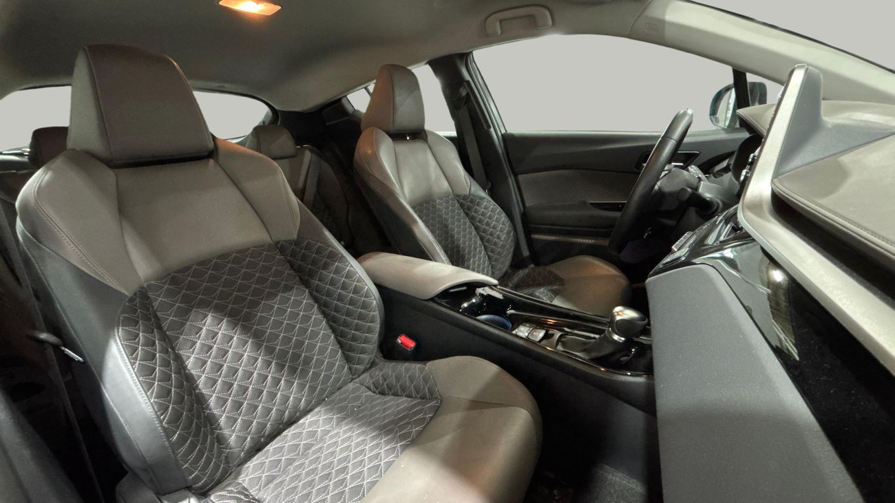 Toyota C-HR VX 2023 | AED 1049/Month | 0 DP | 30 Day Return | Warranty | Service History
