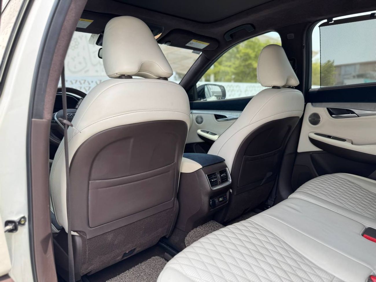 إنفينيتي QX50 2.0T Luxe (AWD)