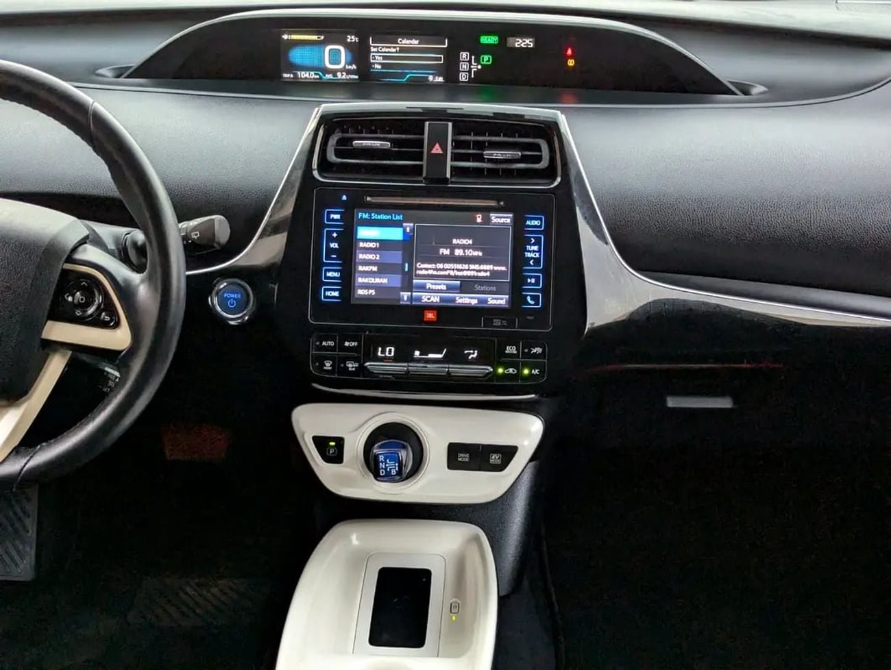 تويوتا برياس Iconic - GCC Specs Full Option With Navigation and Leather Seats
