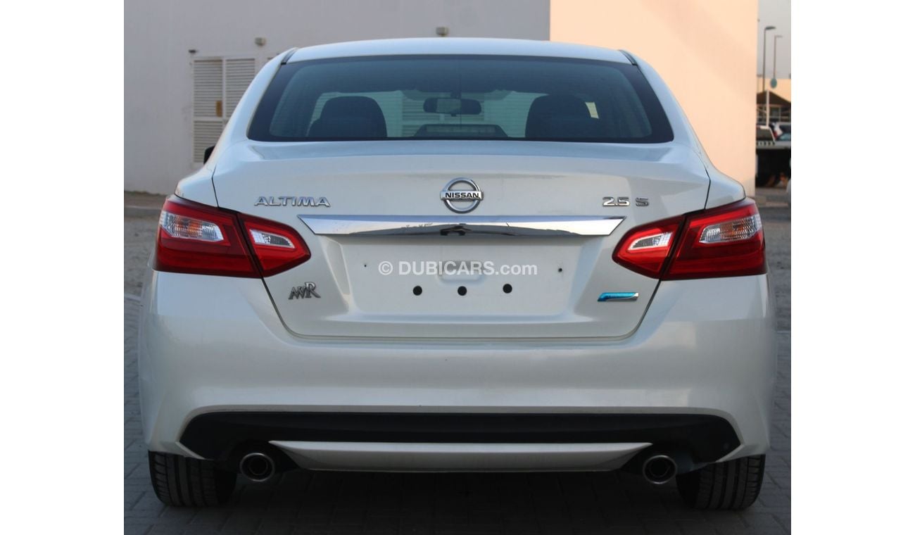 Nissan Altima S NISSAN ALTIMA 2017 WHITE GCC EXCELLENT CONDITION WITHOUT ACCIDENTS