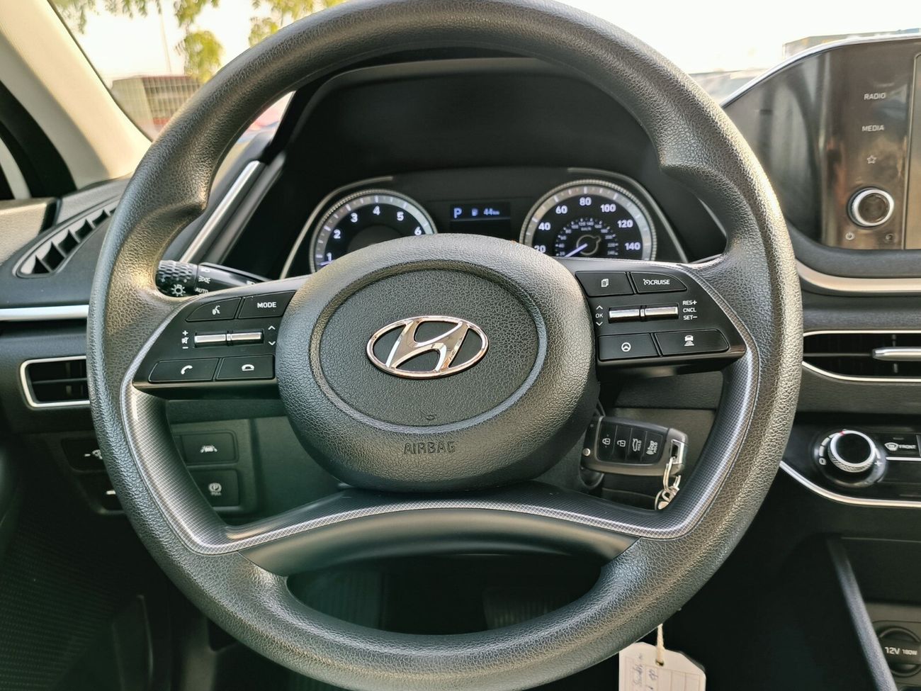 Hyundai Sonata SE / LEATHER / DVD CAMERA / RADAR / 606 MONTHLY / LOT#49801