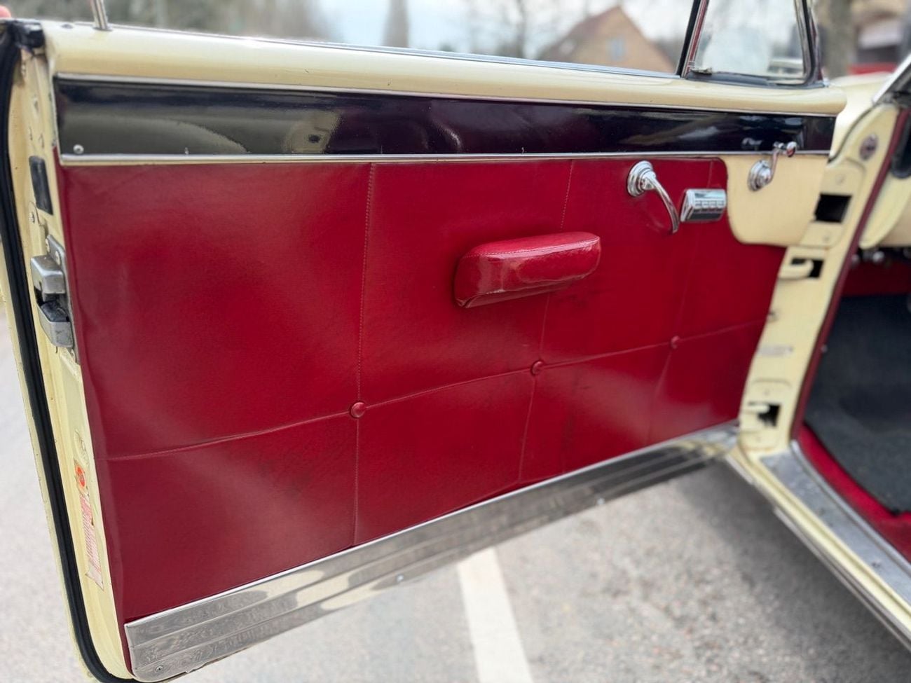 Cadillac Series 62 1949 Cadillac Series 62 Convertible – Fiesta Ivory – Red Leather – Matching Numbers – Collector Grad