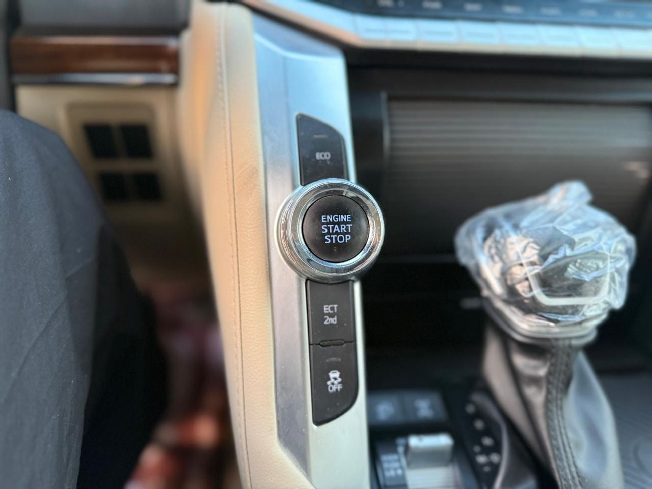 Toyota Land Cruiser GXR 4.6L