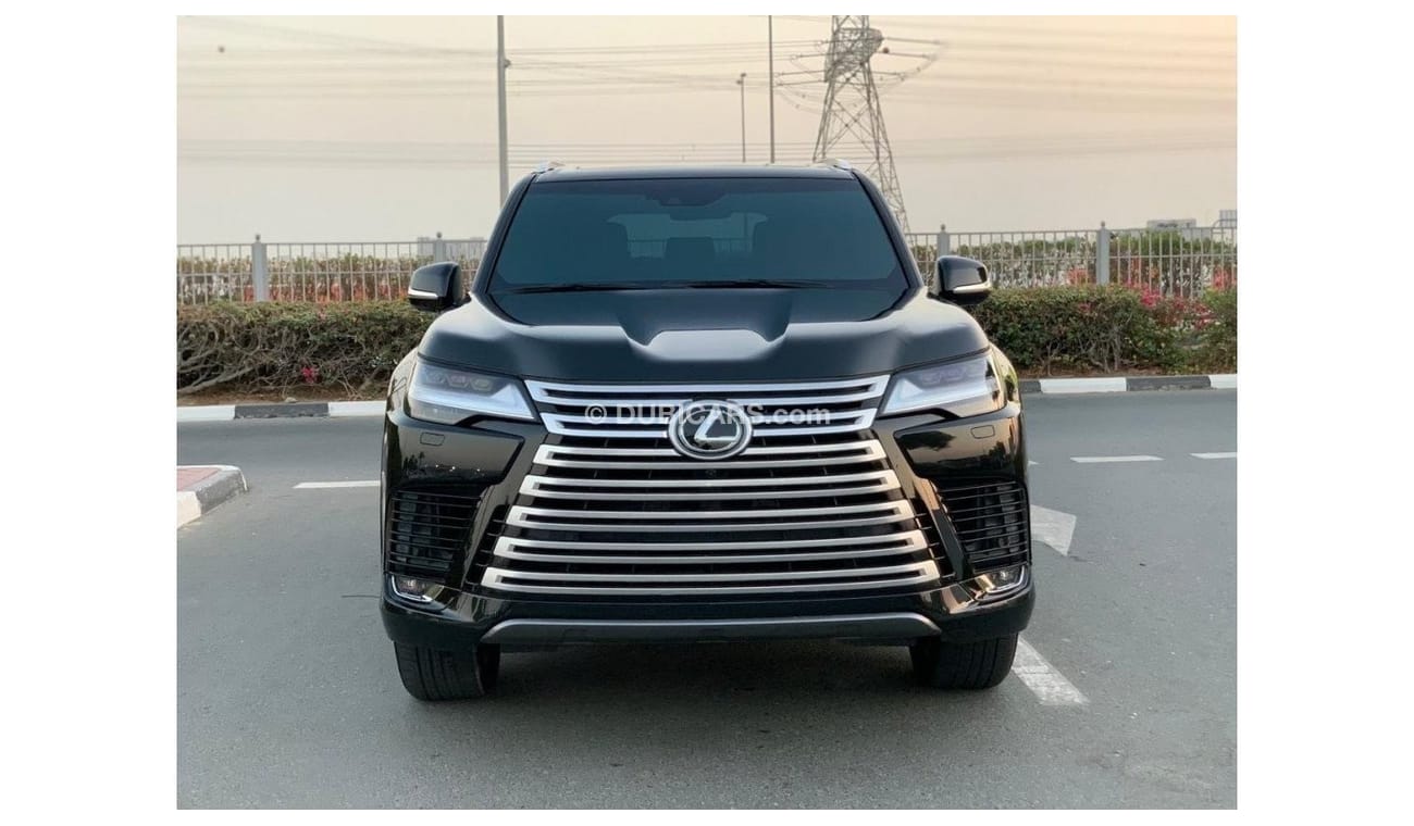 لكزس LX 600 سيجناتشر