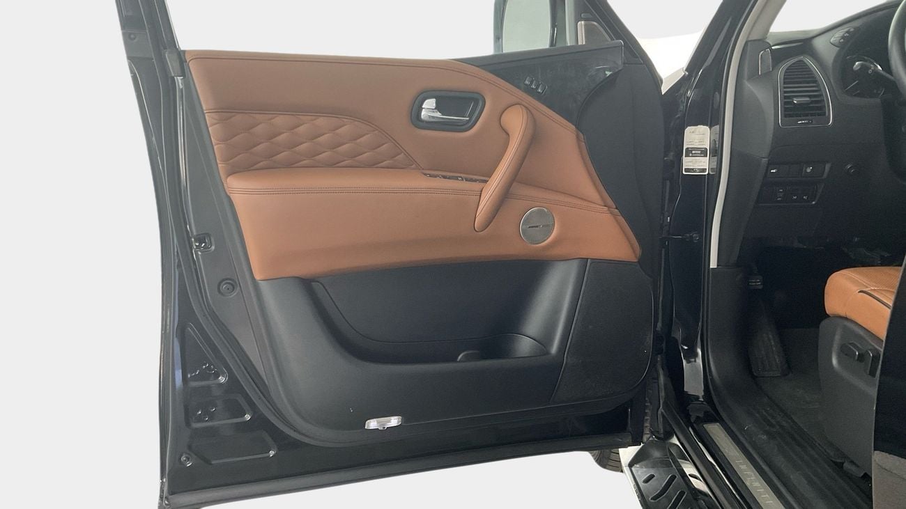 إنفينيتي QX80 LUXE SENSORY PROACTIVE 5.6 SENSORY PRO ACTIVE AUTO 4WD 8 SEATS | شامل الضمان | 0 ﺪﻔﻋﺓ ﺃﻮﻟﻯ