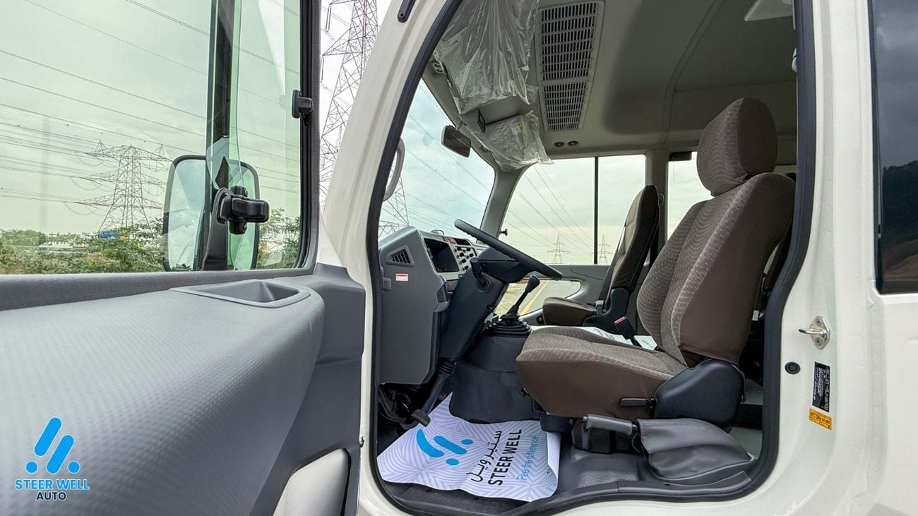 Toyota Coaster 23-Seater Bus 4.0L Diesel RWD GCC Specs Full Option White