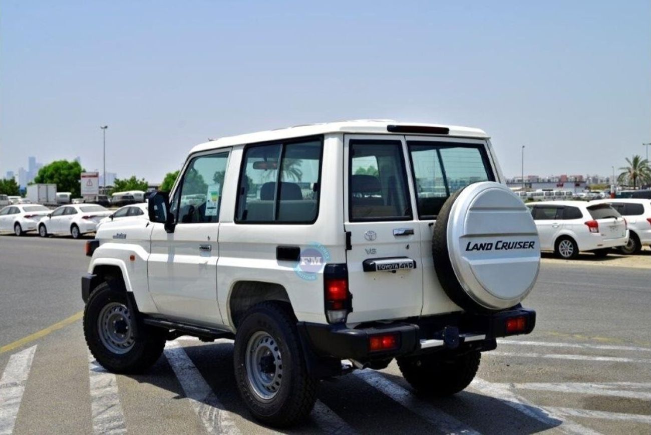 تويوتا لاند كروزر 70 71 4.0L Petrol Manual