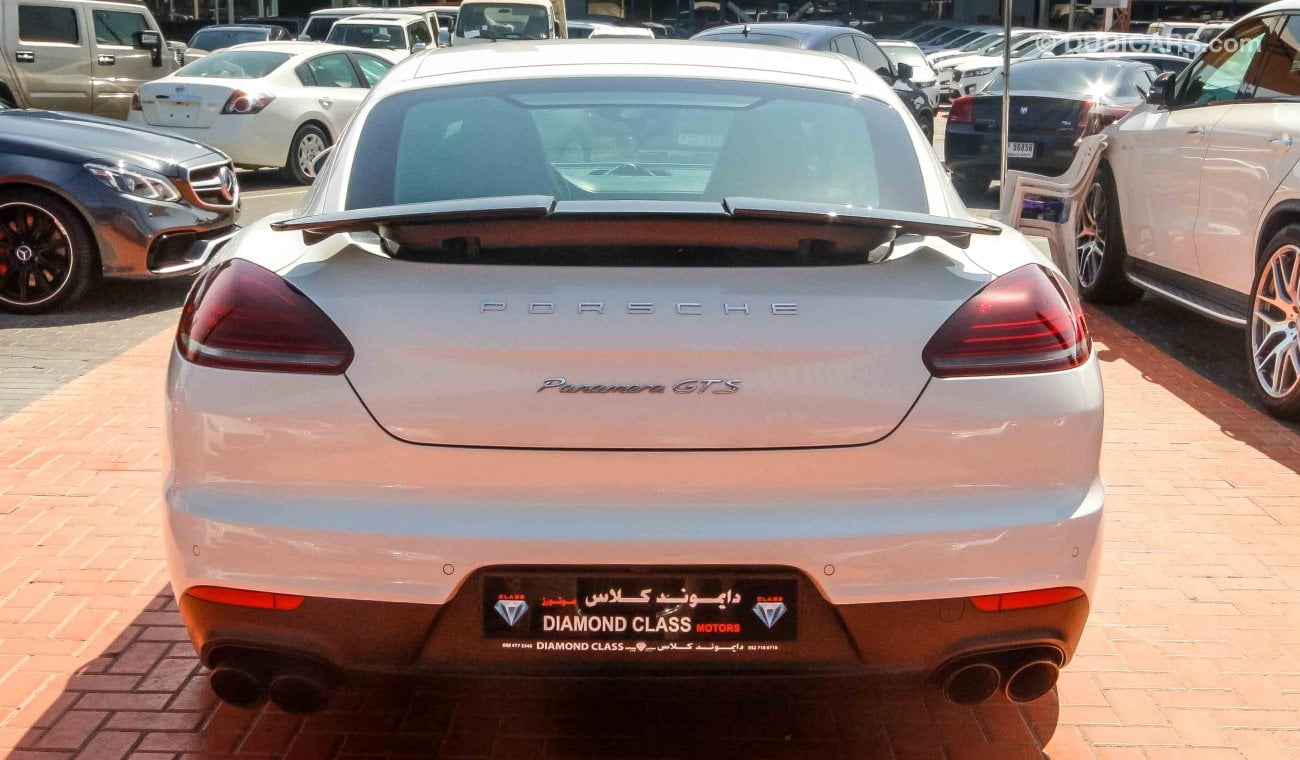 Porsche Panamera GTS