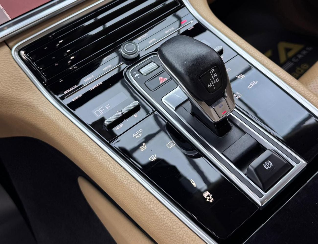 Porsche Panamera 2017 Porsche Panamera 4S, Full Service History, Sport Chrono Package, Excellent Condition, GCC