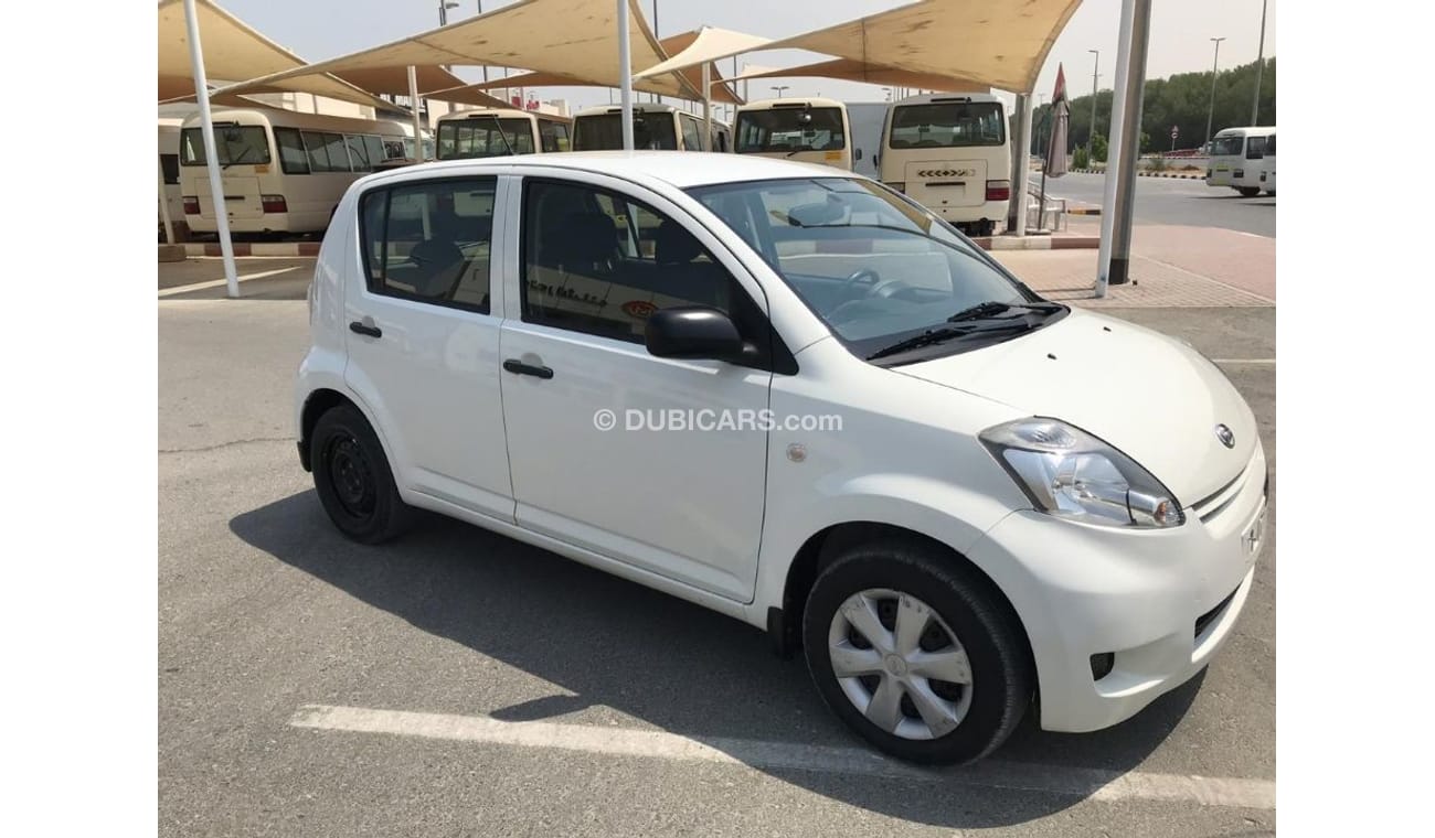 دايهاتسو سيريون Daihatsu sirion 2016 gcc very celen car