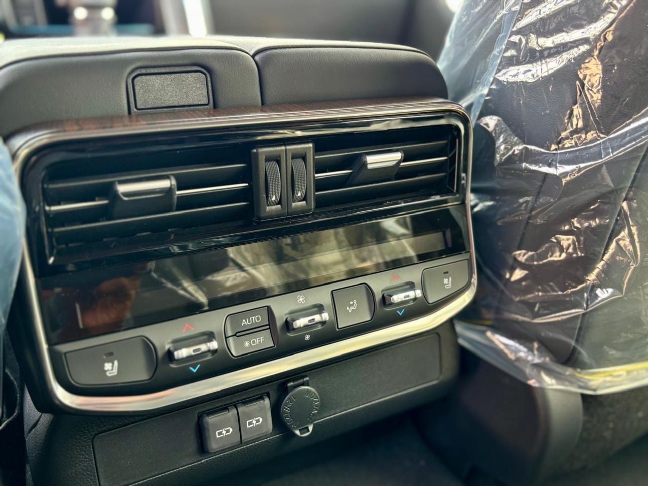 تويوتا لاند كروزر VXR 4.0