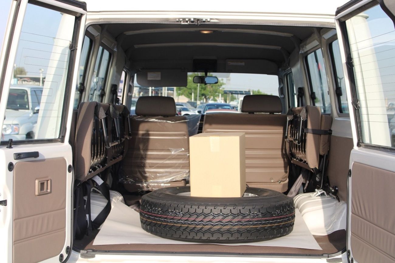 تويوتا لاند كروزر 70 LC78 2.8 MT 2025 basic options