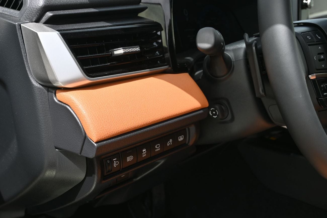 تويوتا كامري Toyota Camry Lumiere 2.5L Hybrid GCC, Model 2026, Color Black