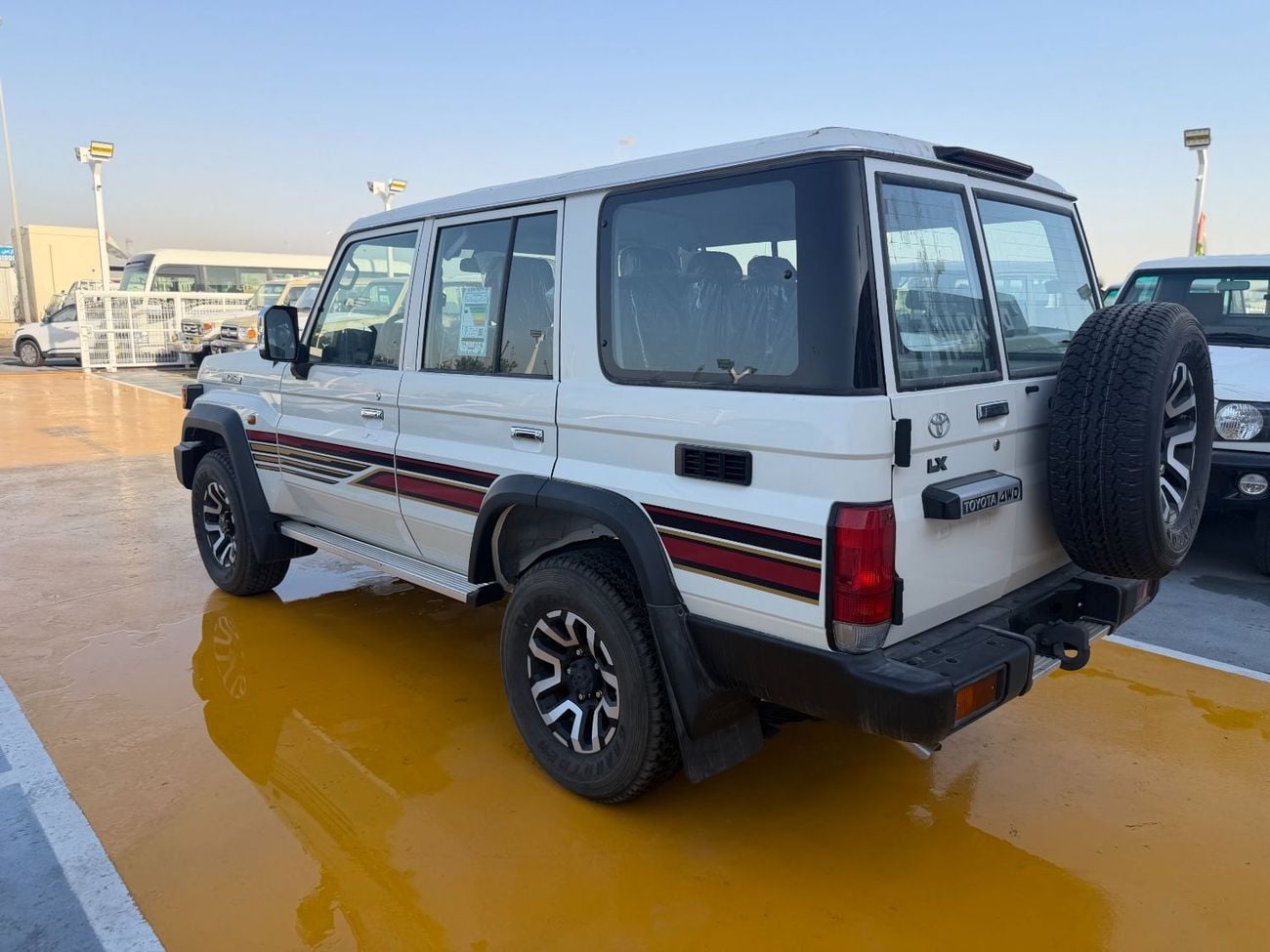 تويوتا لاند كروزر 70 LC76 STD