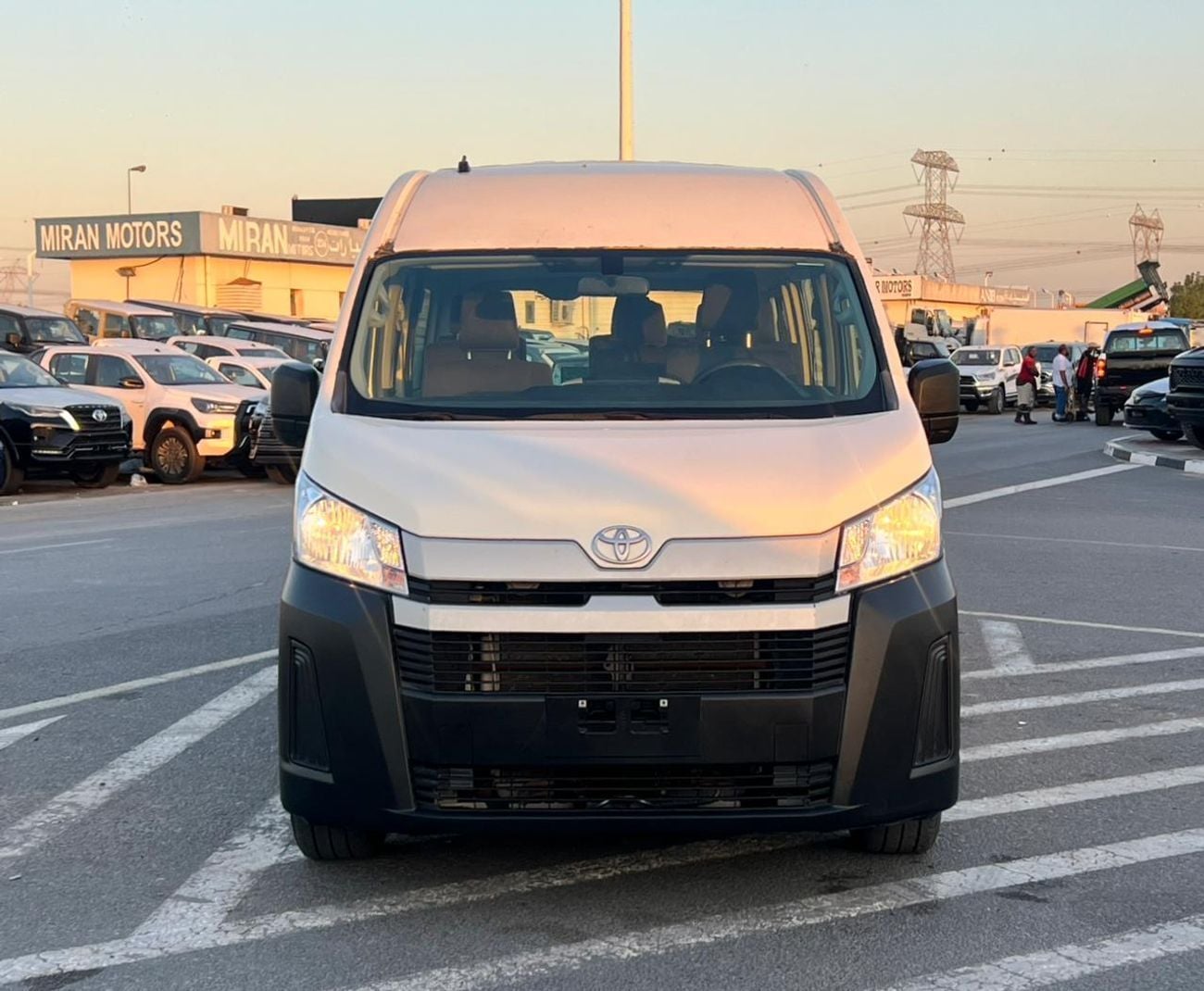 Toyota Hiace GL 2021 Toyota Hiace 3.5L V6 - Passenger - Patrol Manual - 13 Seater - No Accident -