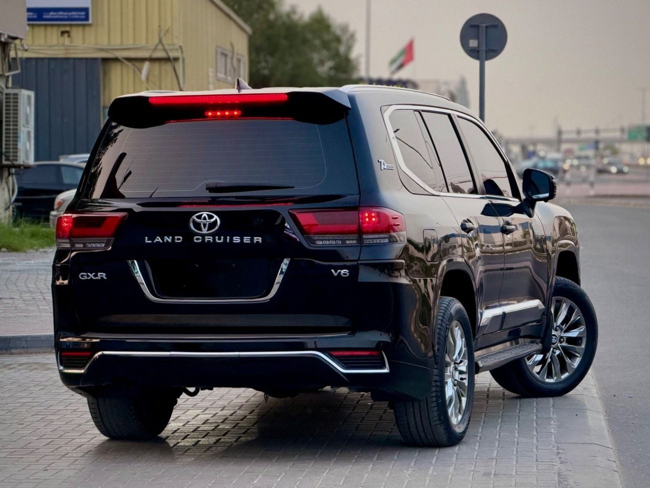 Toyota Land Cruiser GXR 2018 Model Facelift to 2025 Shape 2025 Shape Exterior and Interior Both