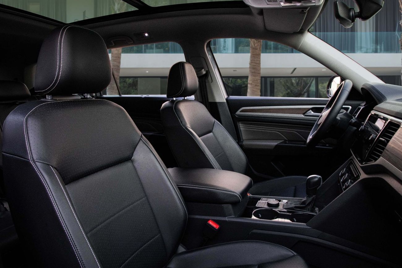 Volkswagen Teramont Comfortline | 2,252 P.M  | 0% Downpayment | IMPECCABLE!