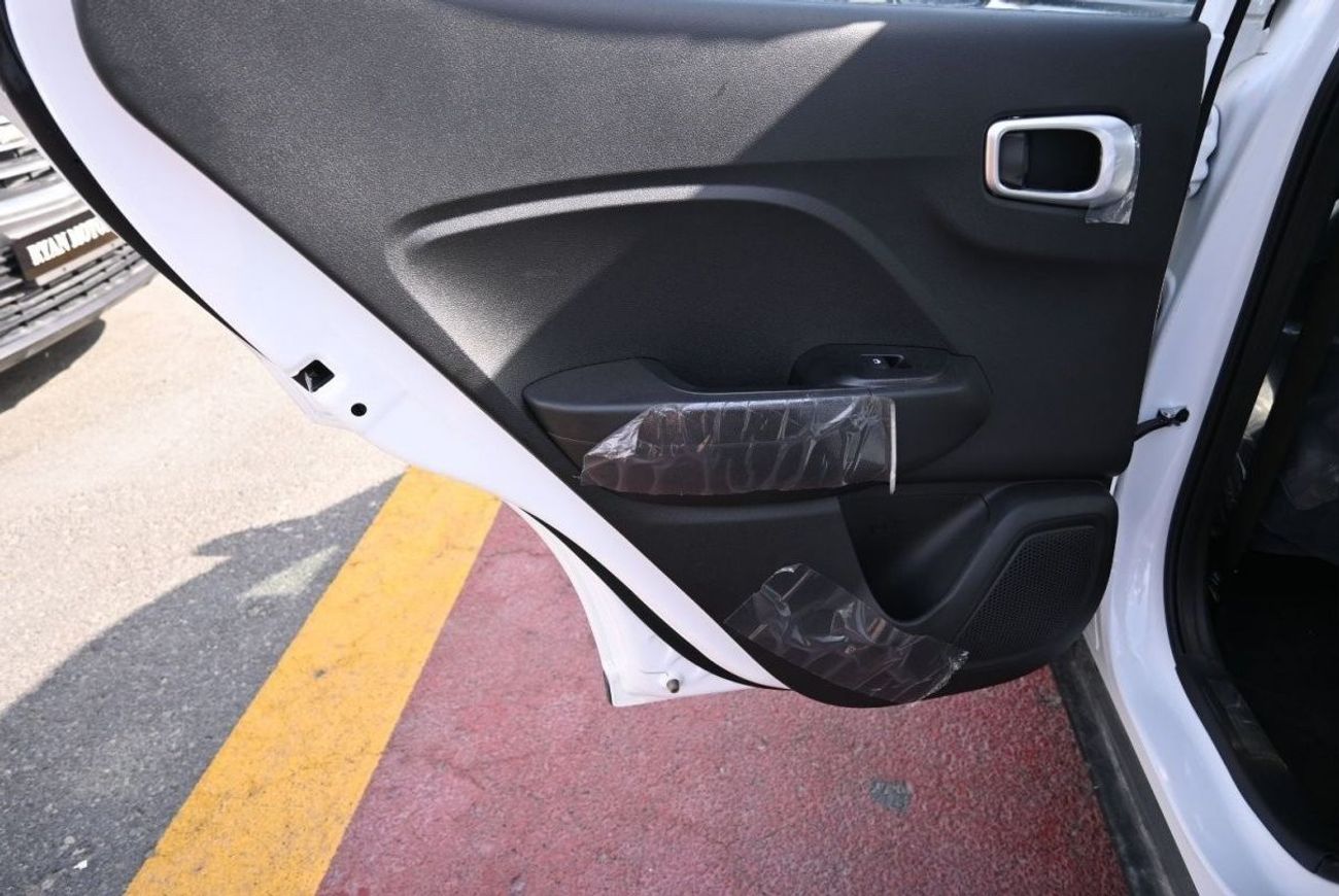 هيونداي فنيو هيونداي فينيو 1.0 لتر تيربو بترول ، دفع رباعي ، دفع أمامي ، 5 أبواب ، مثبت سرعة ، فتحة سقف ، عجلات أ