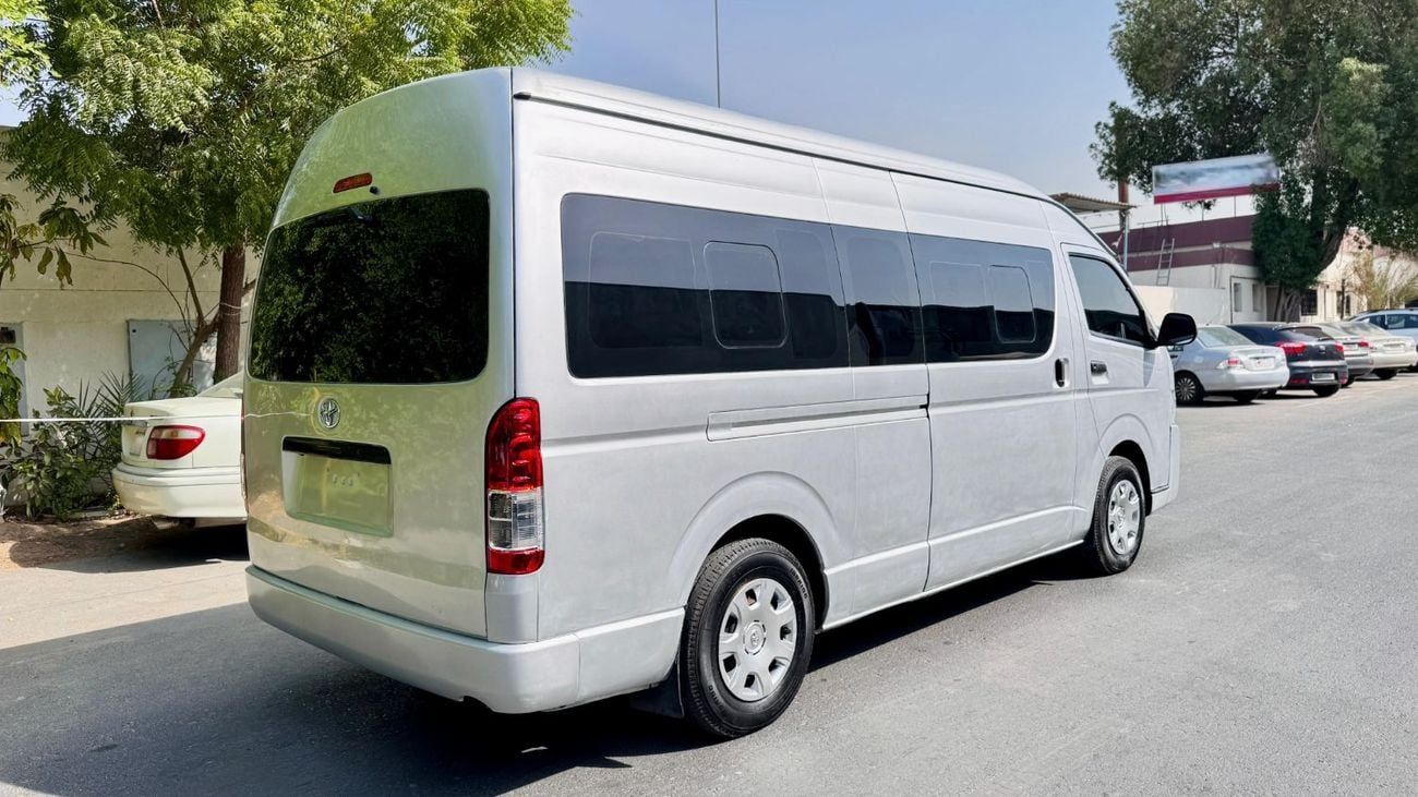 Toyota Hiace 14-SEATER | 3.0L DIESEL ENGINE | AT | RIGHT-HAND-DRIVE | 2WD