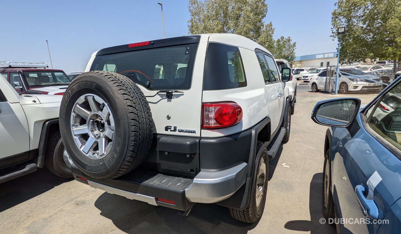 Toyota FJ Cruiser 4.0L Petrol AT