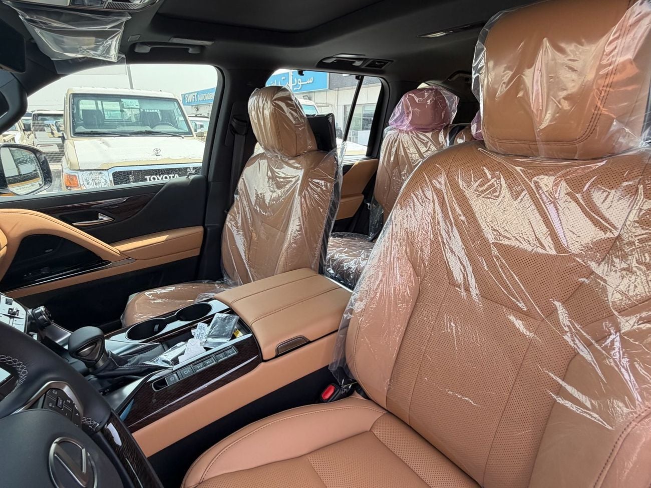 لكزس LX 600 SIGNATURE