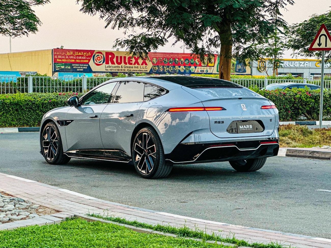 أفاتر 12 Performance AWD