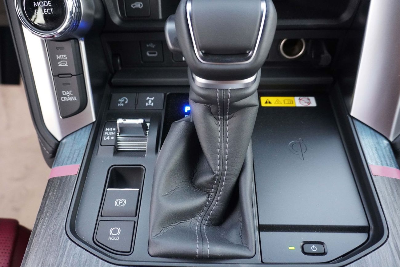 Toyota Land Cruiser GRS 3.3L TDSL (FR&RR DIFF LK, BSM, PKSB, 360 CAMERA)