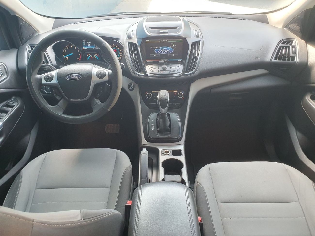 فورد إيسكاب 2.5L SE PETROL AUTOMATIC TRANSMISSION