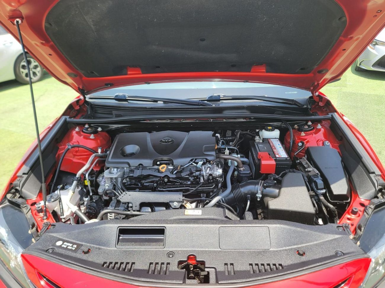 Toyota Camry SE 2.5L (181 HP)