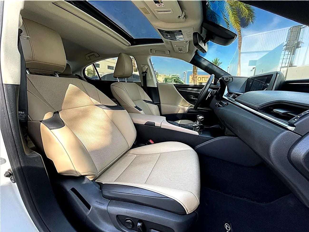 Lexus ES350 1,320 P.M | | ES-350 | 3.5L V6 | | FREE ACCIDENT | ORIGINAL PAINT