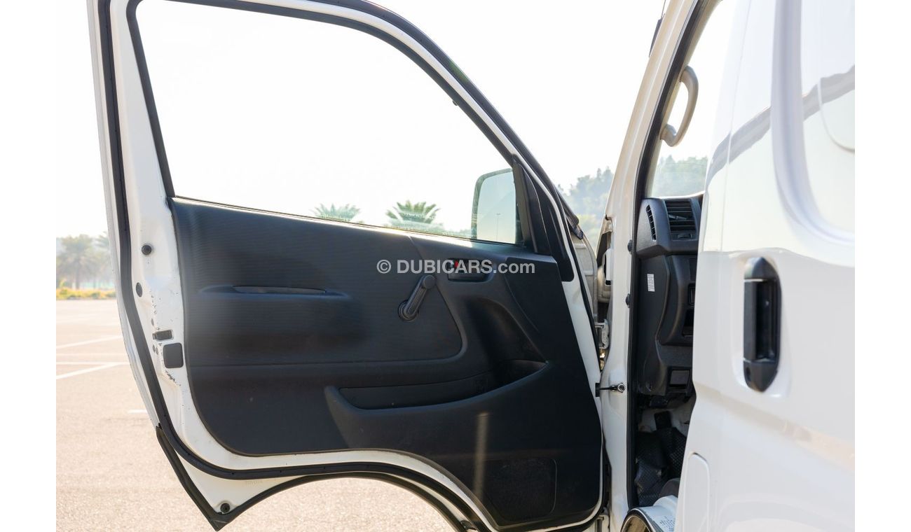 Toyota Hiace GL - Standard Roof 2017 Delivery Van 2.7L MT Petrol - GCC - Ready to Drive - Book Now