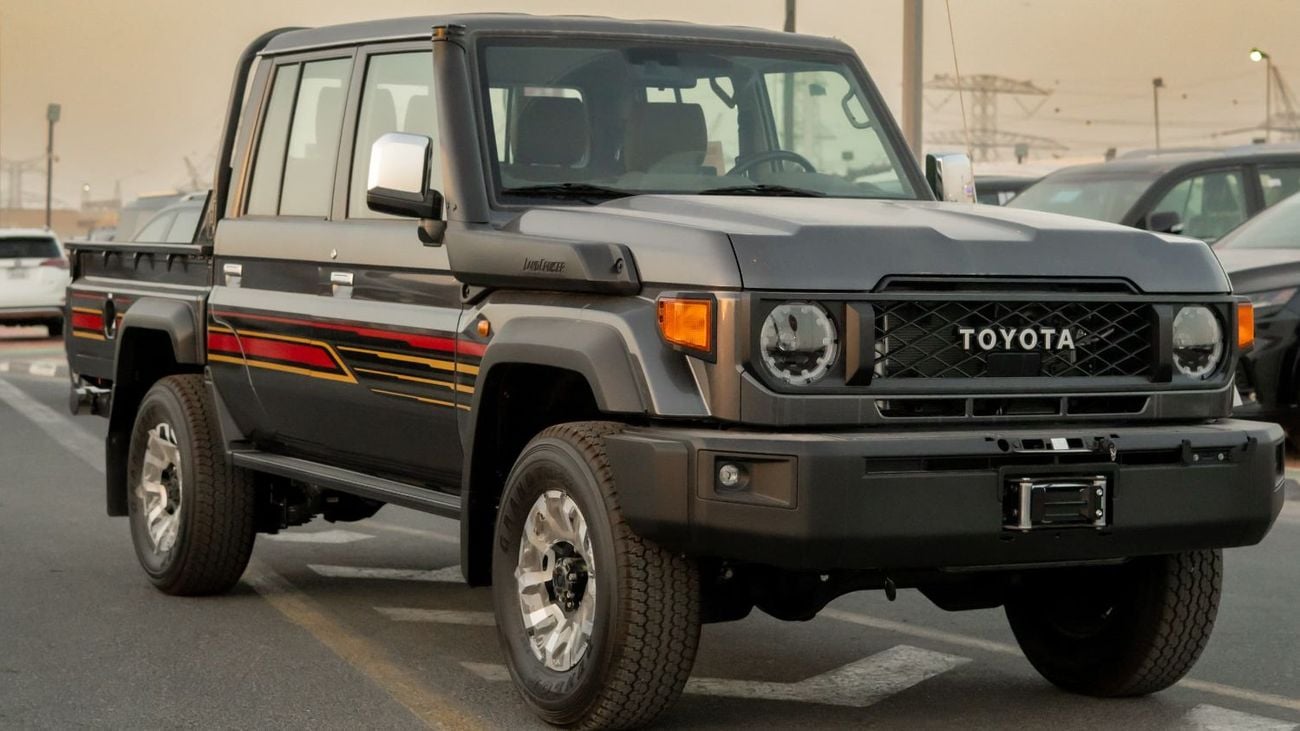 تويوتا لاند كروزر بيك آب 79 DC V6 4.0L Petrol Z1 A/T 2025YM